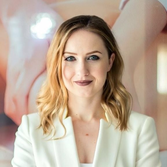 Inna F. cosmetologist portrait